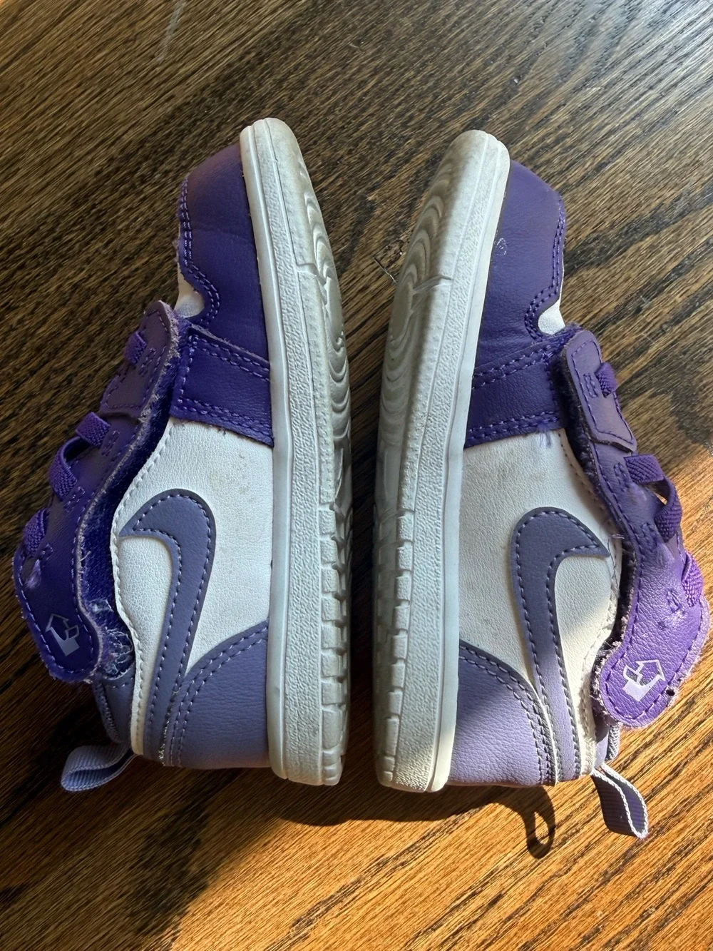 Nike Toddler Sneakers in Purple and White